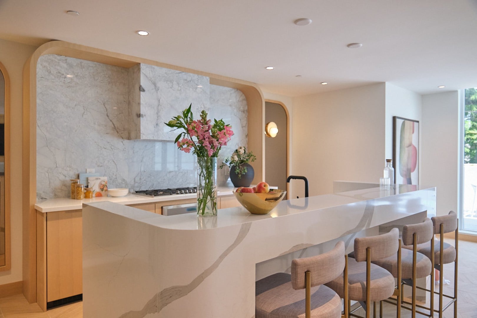 Amenity lounge at beautiful award-winning Monaco in White Rock by Solterra Development.